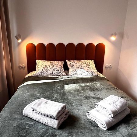 Warszawa Srodmiescie Pl. Zbawiciela Appartement Buitenkant foto
